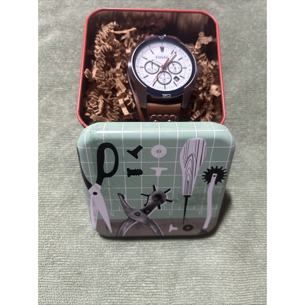 Fossil Coachman Chrono Watch White Black CH2986 Leather New Battery  EUC  /w Tin - Picture 13 of 16